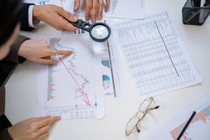 10 Statistics Benchmarking AR Data Accuracy After Automation