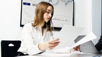 13 Statistics Comparing Factoring Line Caps Across Industries