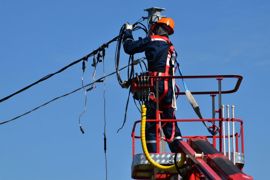 Average DSO for Electrical Supply: Industry Benchmarks (2026)