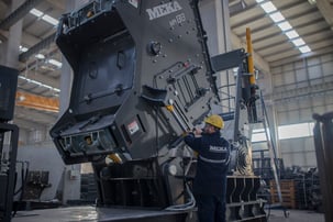 Best Invoice Factoring Companies for Machinery & Equipment Manufacturing