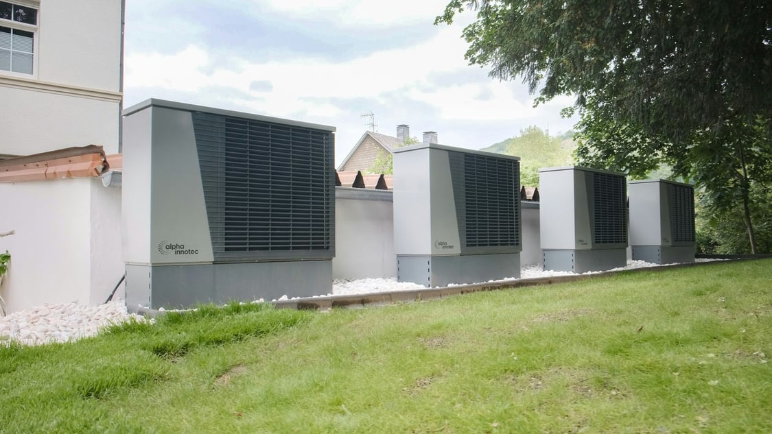 Credit Policy Guide for HVAC Parts Distribution: Risk Factors and Best Practices