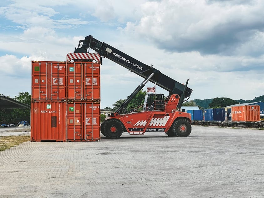 Licensing Requirements For Supply Chain Companies In Illinois- 2025