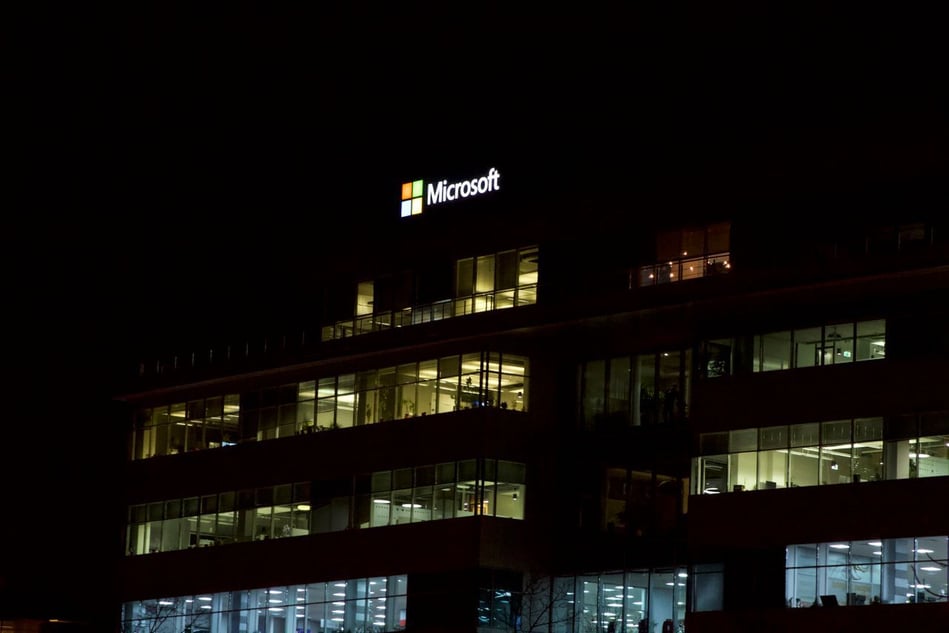 Microsoft's Cash & Receivables: AR Lessons for Managing DSO at Scale