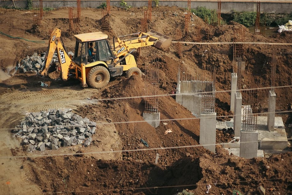Credit Policy Guide for Construction Equipment: Risk Factors and Best Practices