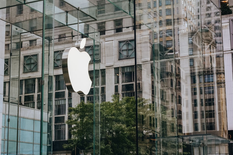 Apple's Payables & Receivables Mastery: How Apple Turns AR Into a Competitive Advantage