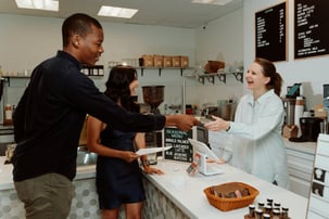 12 Statistics Tying Customer Payment Satisfaction to AR Digitization