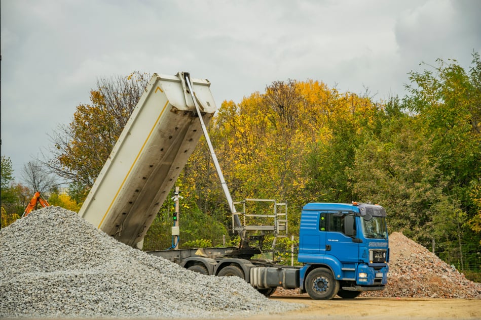 Credit Policy Guide for Construction Materials: Risk Factors and Best Practices