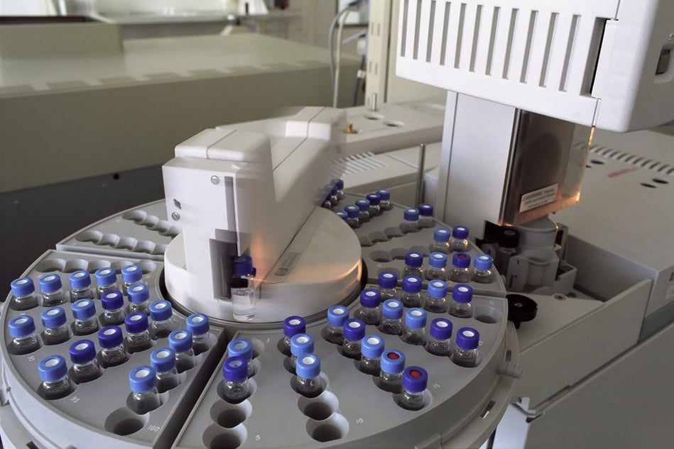 How Plastics and Rubber Manufacturing Companies Offer Net 60 Without Killing Cash Flow