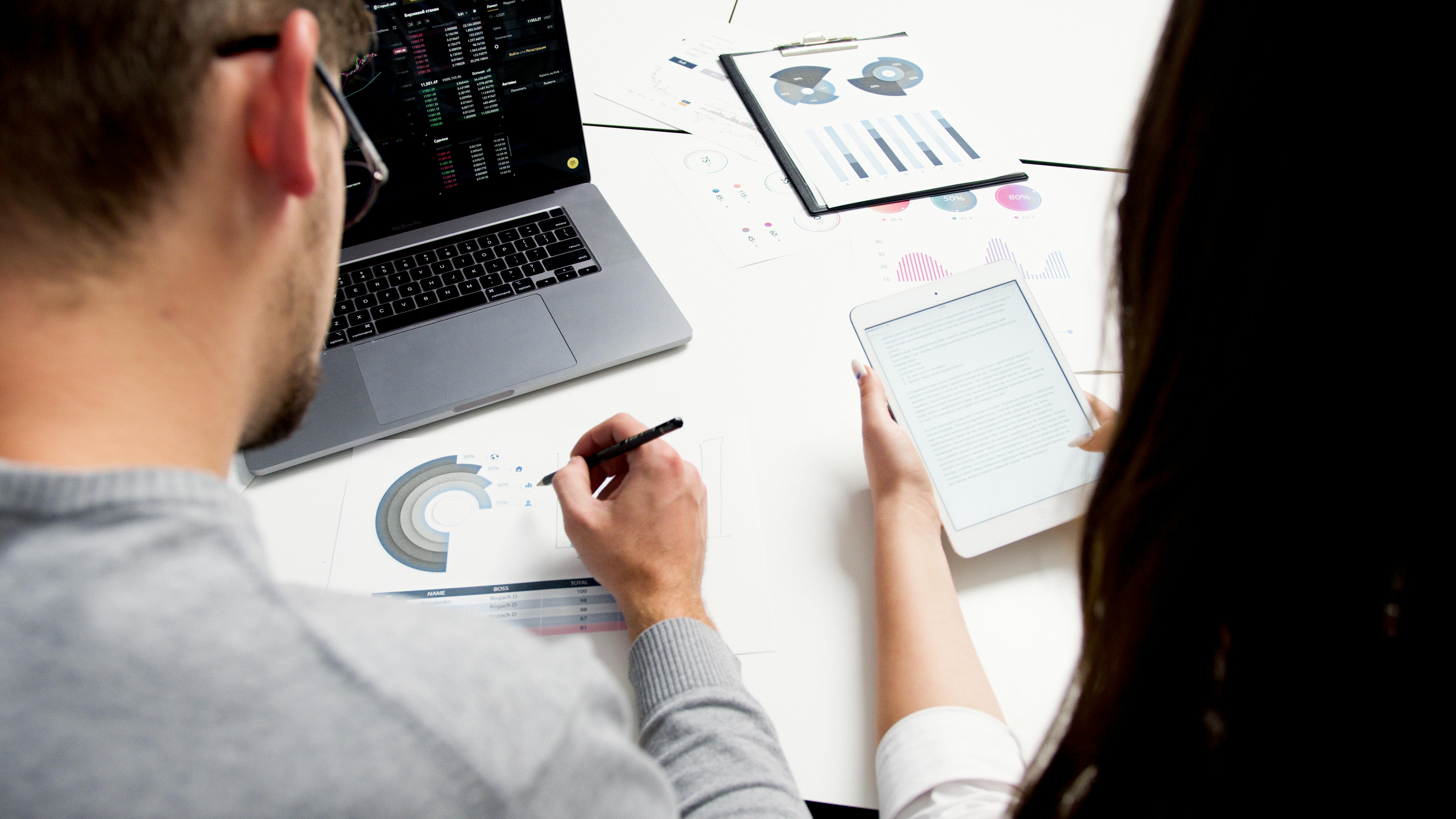 11 statistics that capture FX risk in cross-border AR