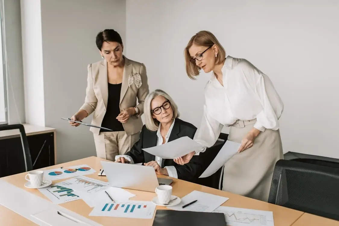 17 statistics every CFO should know about B2B Buy-Now-Pay-Later adoption in 2025