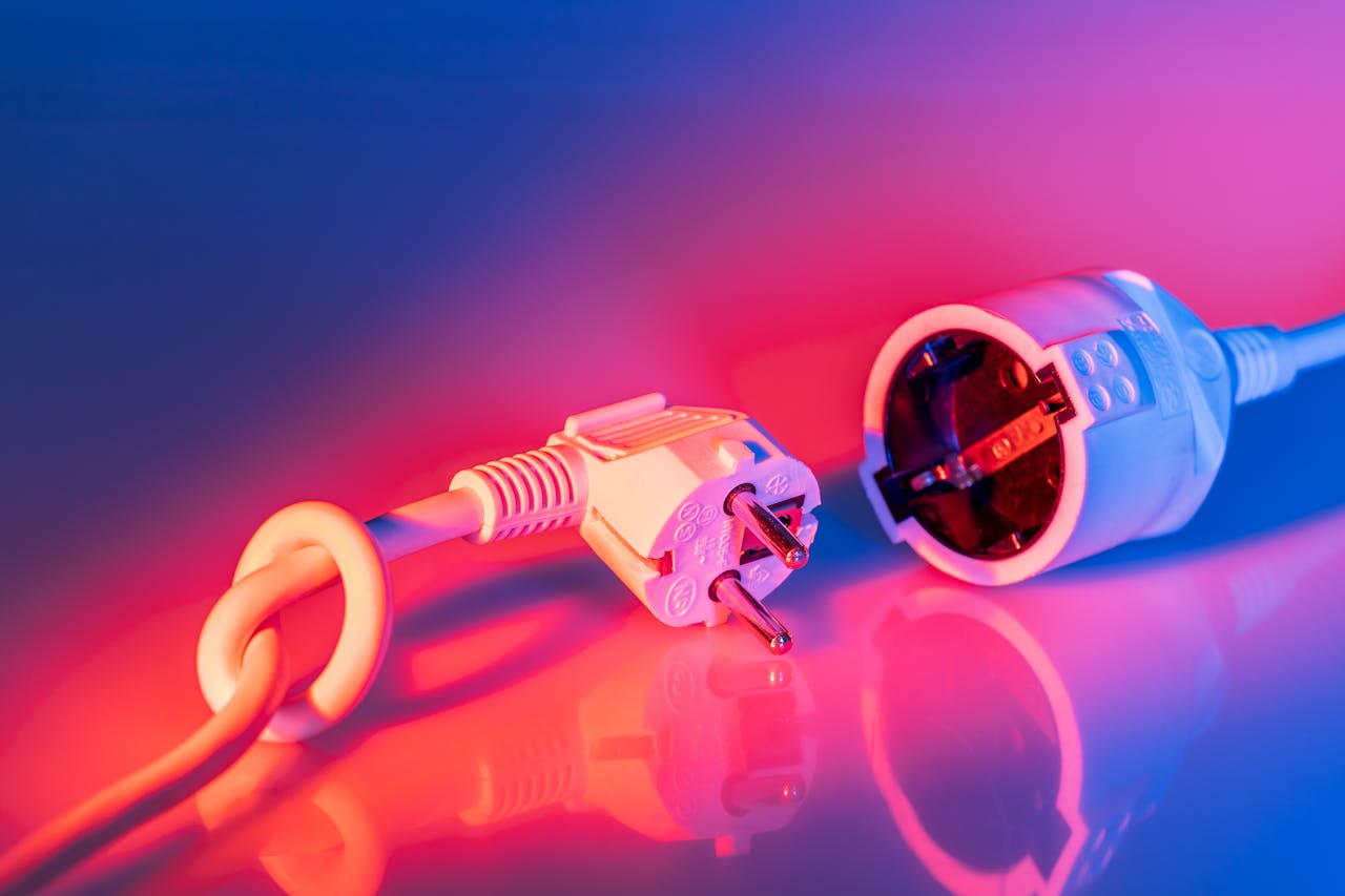 Best Invoice Factoring Companies for Electrical Equipment Manufacturing