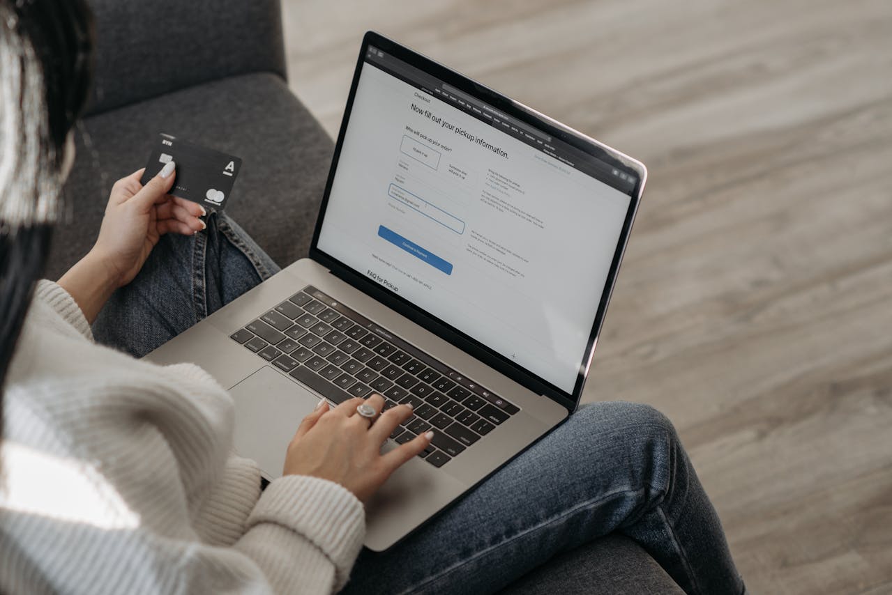 How B2B Suppliers Can Maintain Brand Control With White-Label Payment Portals