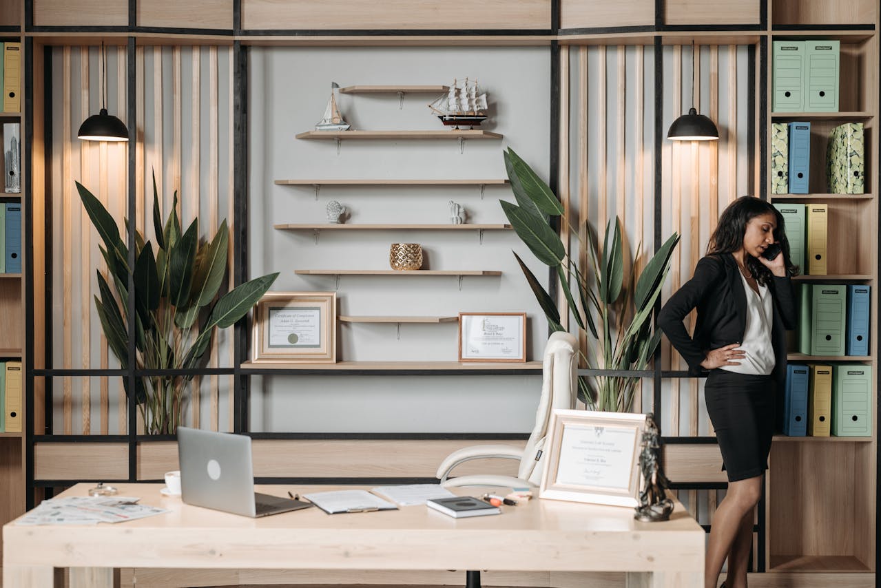 ResolvePay vs FundThrough vs Playter B2B Invoice Financing Compared in 2026