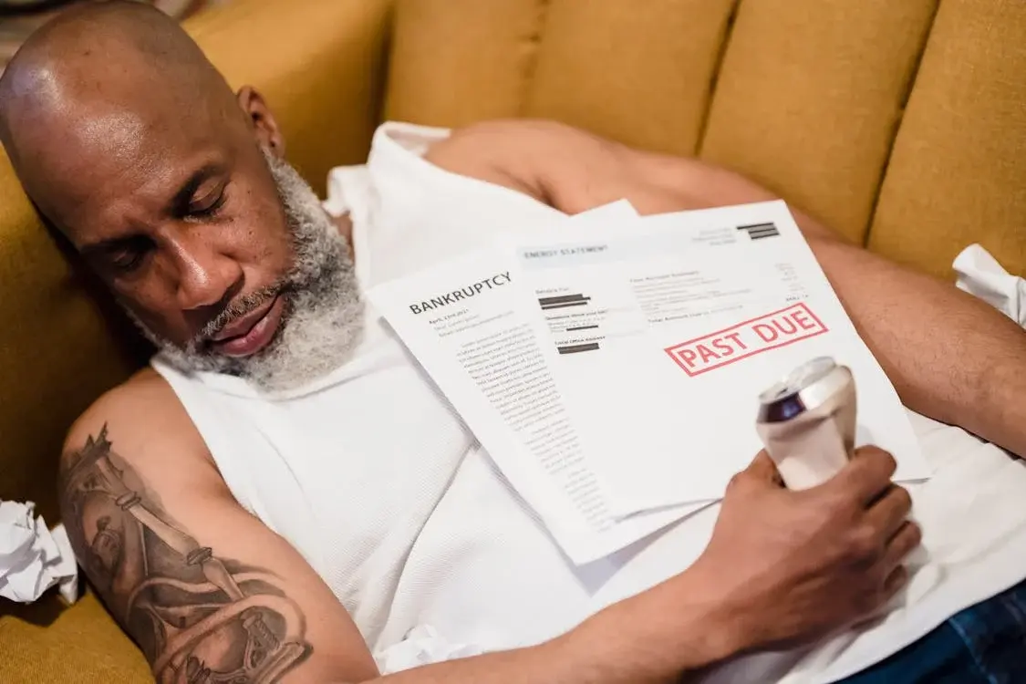 What is an Aged Debt Threshold in factoring and why it matters?