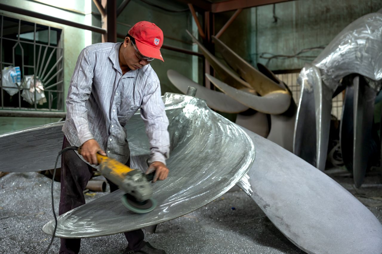 Credit Policy Guide for Metal Fabrication: Risk Factors and Best Practices